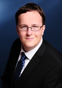 Dr. Jonas Scharfenberg